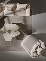 Canapé Courbé de Luxe Léger Italien, Fauteuil d'Appoint Designer, Fauteuil Moderne Minimaliste en Tissu avec Pieds en Bois et Mousse, Idéal pour Showrooms Haut de Gamme
