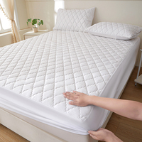 Protège-matelas toutes saisons en polyester, couleur unie, doux pour la peau, antidérapant, épaissi et anti-poussière