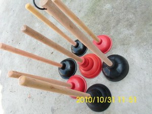 Lavandino wc in gomma stantuffo con manico in legno - Product Image 5