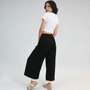 Pantalones Anchos <span class=keywords><strong>de</strong></span> Mujer con Estampado <span class=keywords><strong>de</strong></span> Lunares Negros, Tela Transpirable con Cintura Elástica y Ribete <span class=keywords><strong>de</strong></span> Encaje - Culottes Casuales <span class=keywords><strong>de</strong></span> Corte Holgado - Product Image 5