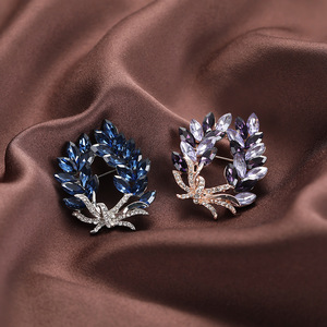 Broche de Planta de Cristal con Engaste de Garra de Aleación de Zinc, Morado y Azul, Accesorio de Moda para Fiesta de Mujer - Product Image 1
