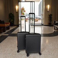 Vente en gros de valise de transport rigide de luxe en fibre de carbone 100% véritable polycarbonate personnalisé avec fermeture de cadre en aluminium