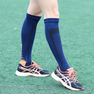 Chaussettes <span class=keywords><strong>de</strong></span> compression Design et logo personnalisés Hommes Femmes Running Sport Chaussettes Graduated Training Running Recovery Outdoor Cycling Sock - Product Image 6