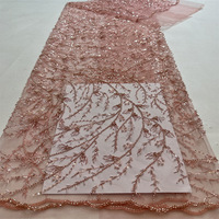 Nouveau tissu brodé à bords ondulés en stock, orné de paillettes, de perles tubulaires et de dentelle teinte de style français