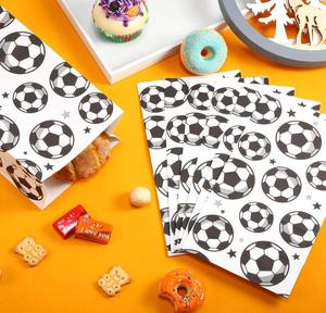 Sacs de fête de football <span class=keywords><strong>pour</strong></span> enfants thème de football <span class=keywords><strong>anniversaire</strong></span> bébé douche décoration friandises bonbons biscuits chocolat Biscuit faveur sac papier - Product Image 6