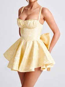 <span class=keywords><strong>Robe</strong></span> Corset Jacquard Jaune et Noir Été Élégante Courte <span class=keywords><strong>Patineuse</strong></span> à Bretelles Fines avec Nœud sans Manches pour Soirée <span class=keywords><strong>Femme</strong></span> - Product Image 1