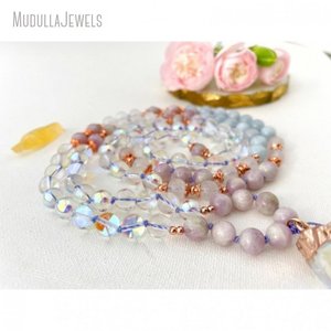 MN43537สร้อยคอ Mala พร้อมจี้มูนสโตนอควอมารีน Kunzite And Angel Aura Guru Crystal 108 Mala - Product Image 2