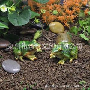 Figurines de grenouilles en résine, décoration de jardin extérieur, ornement de balcon et de pelouse, forme d'animal créative, finition brillante - Product Image 1