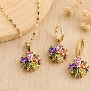 Ensemble collier et boucles d'oreilles en zircon plaqué or 18 carats pour femme, vente en gros, idéal pour un anniversaire - Product Image 6