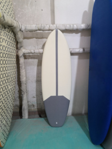 Mật độ cao CNC ván lướt hình máy cho trẻ em EPS trống bọt mềm hàng đầu ván lướt sóng và hội đồng quản trị Epoxy cho đại dương vùng biển - Product Image 2