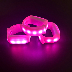 Buổi hòa nhạc điều khiển từ xa DMX phát sáng chương trình trực tiếp thanh biểu diễn ánh sáng có thể điều chỉnh ánh sáng lên Vòng đeo tay sáng dẫn dây đeo cổ tay cho các sự kiện - Product Image 6