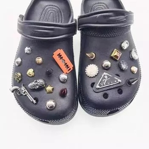 Charme de chaussure en métal écologique Sengao, accessoires de décoration rock, broches hip-hop modèle -8 2-4cm - Product Image 2