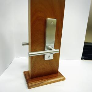 Manija Larga Moderna de Cromo Satinado para Puerta de Seguridad de Apartamento, Cerradura de Embutir Antirrobo - Product Image 3
