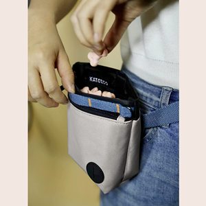 Échantillon Gratuit : Harnais et Gilet Tendance pour Animaux de Compagnie, en Laine Respirante et Imperméable, avec Sac de Friandises et Laisse Intégrée – Collection Printemps-Été - Product Image 5