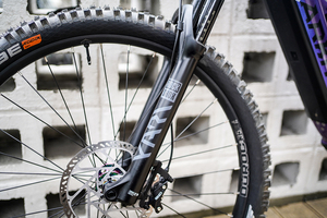 Vélo de montagne électrique à suspension intégrale 27,5/29 pouces au <span class=keywords><strong>prix</strong></span> d'usine avec moteur central Bafang M560, frein hydraulique, VTT de descente, vélo électrique - Product Image 5