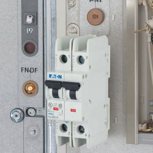 Автоматические выключатели Eaton серии FAZ FAZ-C2/2-RT CCC 240В 2А с функцией изоляции для электрических цепей станков - Product Image 5