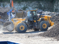 Cargadora de Ruedas Pesada 877H de 7 Toneladas para Minería a Cielo Abierto, Excavación de Roca Dura y Operaciones de Carga Continua de Agregados de Alta Carga