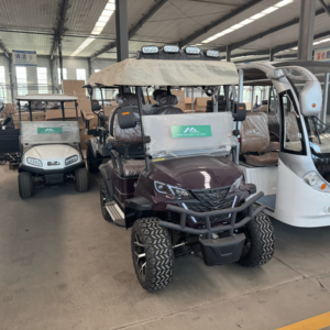 电动四座高尔夫球车 30-50公里/小时 90公里续航里程 - Product Image 1