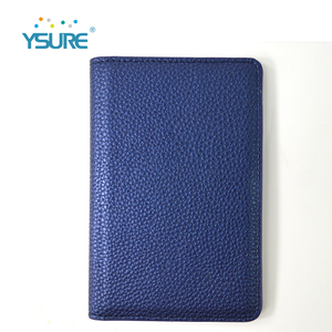 Ysure <span class=keywords><strong>Pas</strong></span> <span class=keywords><strong>Cher</strong></span> en gros Fabrication vente chaude famille titulaire de passeport de voyage De Protection En Cuir Souple blanc Couverture de Passeport - Product Image 4