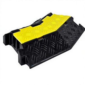 Dây bảo vệ cáp/dây điện tự dính Pyle Premium 2 rãnh PCBLCO26, bảo vệ ống cáp, hai kênh 10.634 - Product Image 1