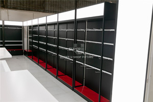 Meubles de présentation pour magasin de badminton rouge - Comptoir de vente au détail, étagères murales et rayonnages LED pour boutique de sport - Product Image 6