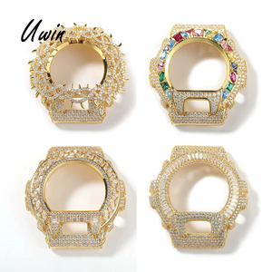 Lunette de montre Moissanite Iced Out pour DW6900 avec design à bords dentelés et pointes épineuses, collection G-Shock DW-6900 - Product Image 1