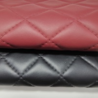 Tapis de voiture en cuir PU imperméable PVC à motif diamant gaufré pour sellerie et décoration automobile
