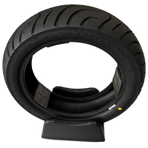 Pneus de scooter d'usine Pneu croisé de <span class=keywords><strong>moto</strong></span> Pneu Tubeless 120/70-12 Personnalisation d'échantillon gratuit - Product Image 2