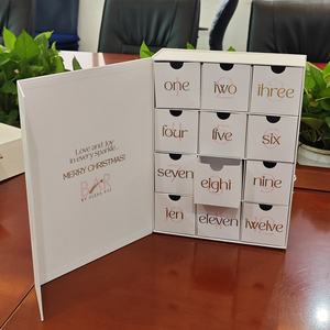 Hộp quà tặng Giáng sinh 12 ngày bằng bìa cứng trắng cao cấp, tùy chỉnh, ép kim vàng, có nam châm - Product Image 6