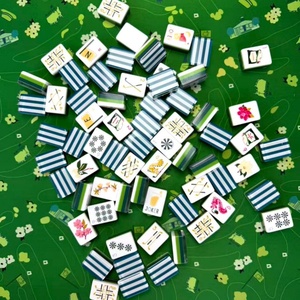 Juego de Mahjong Americano de Acrílico de 160 Piezas Personalizado en EE. UU., Elegante y Lujoso, Regalo para Mesa de Juego - Product Image 1