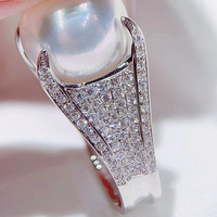 Prix usine haute qualité couleur argent anneaux femmes luxe grande perle Micro pavé CZ diamant anneaux pour WeddingGJZ0391