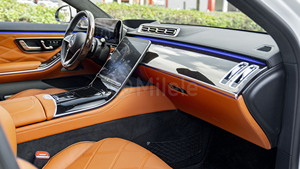 Seguro y confiable MER CEDES BENZ S580 <span class=keywords><strong>MAYBACH</strong></span> 4.0L GASOLINA AT MY2022 Coches blancos listos para usar - Product Image 4