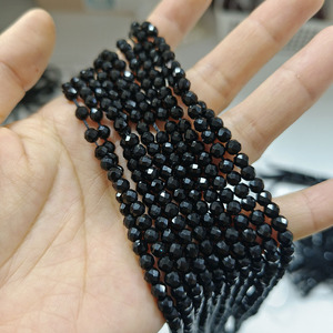 Cadena de Cuentas Sueltas de Ágata Ónix Negra Natural de 4 mm con Corte Facetado para Hacer Joyas, Pulseras y Collares Hechos a Mano - Product Image 2