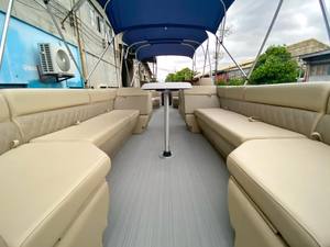 Bateaux pontons en aluminium soudés Tritoon de 7,5 m, yacht de luxe pour la navigation fluviale, pour 12-14 passagers, moteur hors-bord de 25 pieds, bateau de croisière, bateau de tourisme - Product Image 4
