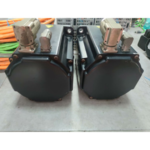 AX5125-0000 AM3073-0Q30-0000 Motor y Variador de 7.06KW - Product Image 2