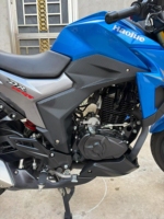 Motocicleta Haojue DR150S de 150cc, de Alto Rendimiento, con Gran Capacidad de Carga y Velocidad Máxima Superior a 80km/h