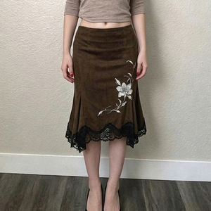 Falda Midi Asimétrica con Estampado de Orquídeas y Parches de Encaje, Estilo Chino Vintage, Artística, Elegante, Versátil e Informal - Product Image 6
