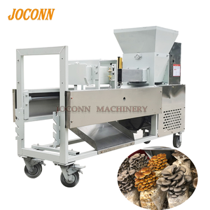 Machine d'emballage de substrat de champignons de bonne qualité avec vis sans fin résistante à l'usure pour le compost de champignons et l'emballage carré - Product Image 1