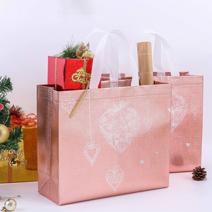 Borse Shopping Riutilizzabili in Tessuto Non Tessuto Metallizzato Oro con Stampa Logo Personalizzata a Basso Prezzo - Product Image 6