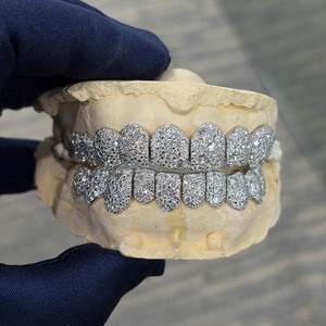 <span class=keywords><strong>Grillz</strong></span> personnalisés pour dents en or blanc, avec monture mosaïque nid d'abeille en argent S925, sertis de Moissanite VVS et de diamant de laboratoire taille régulière, pour 6, 8 ou 10 dents - Product Image 1