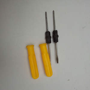 Juego de destornilladores con mango amarillo de 200 mm, puntas de cabeza plana, herramienta de bricolaje, cabezal giratorio de una sola letra, estándar, de diez caracteres - Product Image 1