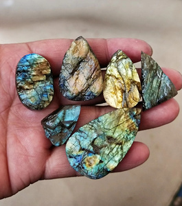 Alba Gems - Gemas de Labradorita Natural en Formas Mixtas para Joyería, Provenientes de Rajasthan - Product Image 1