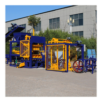 Ligne de production automatique de pavés en béton QT4-15, machine à fabriquer des briques creuses en béton avec une garantie d'un an