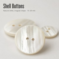 Kancing Kerang Putih Alami Dua Lubang Bentuk Tidak Beraturan 15mm 25mm untuk Kemeja Mantel Jaket Trench