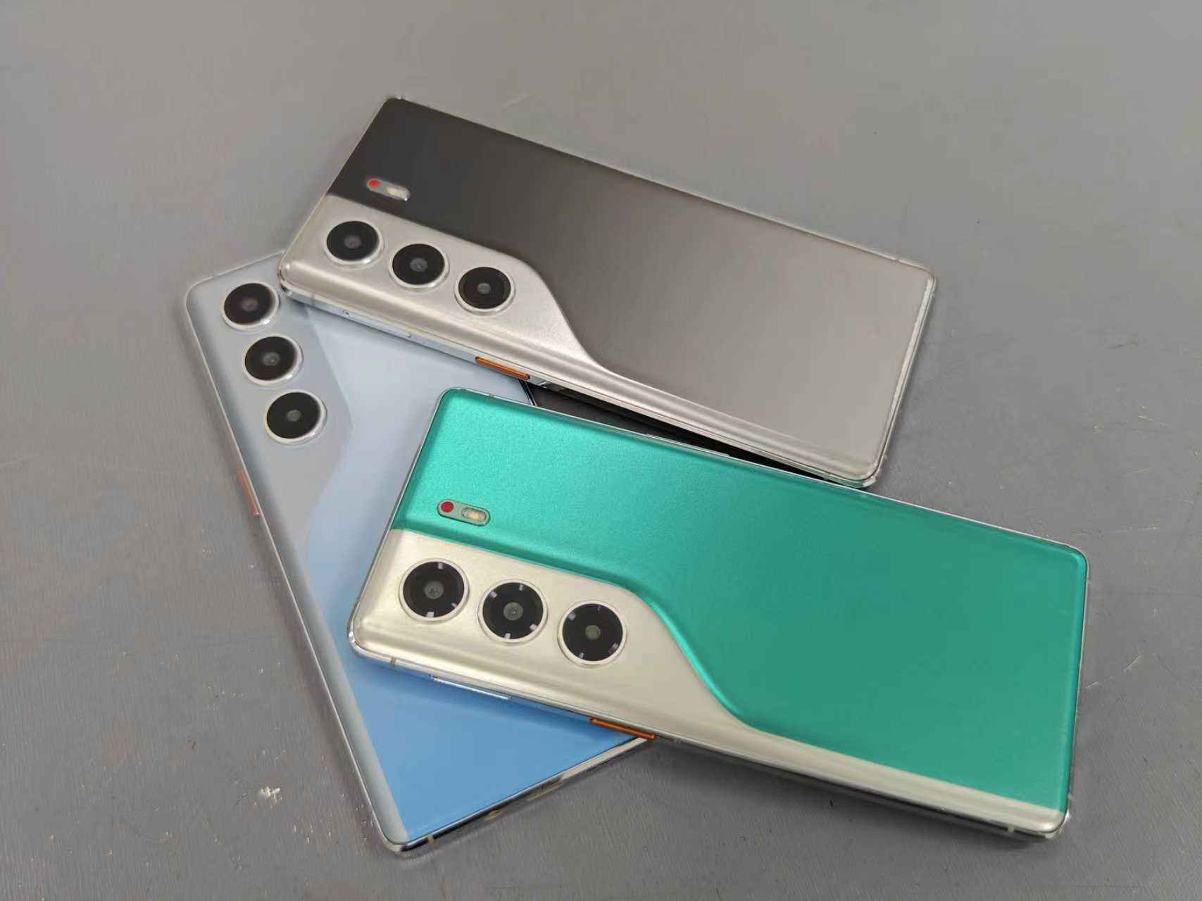 สีเขียว