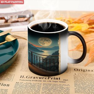 Tasse magique à changement de couleur 11oz en céramique activée par la chaleur, noire givrée, cadeau original - Product Image 5