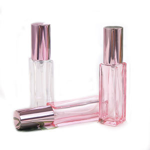 Vente en gros Bouteille <span class=keywords><strong>de</strong></span> <span class=keywords><strong>parfum</strong></span> en verre rechargeable <span class=keywords><strong>de</strong></span> 10 ml Récipient pour la désinfection des mains Flacons pulvérisateurs cosmétiques personnalisés <span class=keywords><strong>de</strong></span> 20ml en <span class=keywords><strong>rose</strong></span> <span class=keywords><strong>de</strong></span> créateur - Product Image 1
