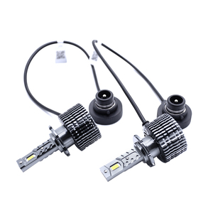 Kit de conversion de phares LED universels ADT 9-16V 35W 4300K Canbus, phares LED blancs xénon 6000K, puce CSP 3570 avec ventilateur - Product Image 1