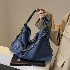 Borsa a Tracolla Trendy da Donna Stile Western con Catena, Grande Capacità per Ragazze e Giovani Donne - Product Image 2
