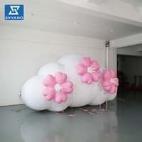 Modèle de nuage de fleurs rose gonflable personnalisé pour la décoration d'événements en plein air ou les activités de mariage sur la pelouse